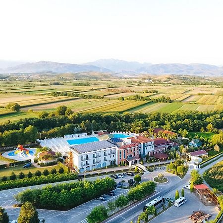 Gardenland Resort Bushat Exterior foto
