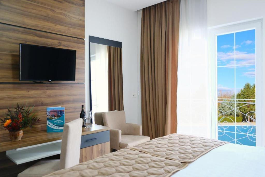 Gardenland Resort Bushat Exterior foto