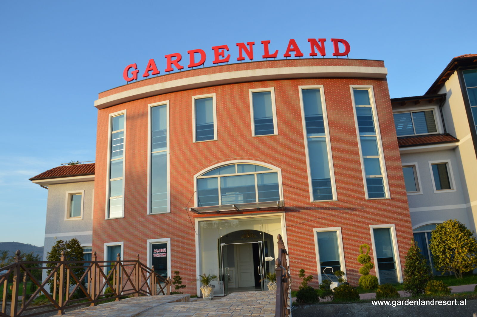 Gardenland Resort Bushat Exterior foto